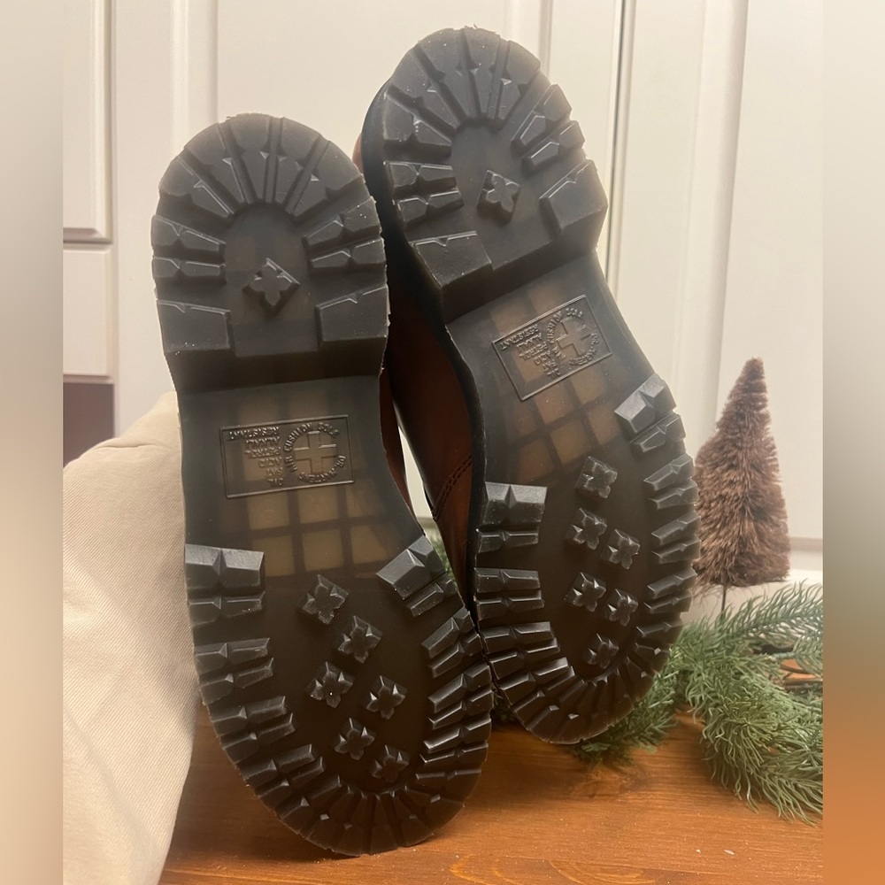 Dr. Martens 2976 Leonore Chelsea Boots - Picture 5 of 6